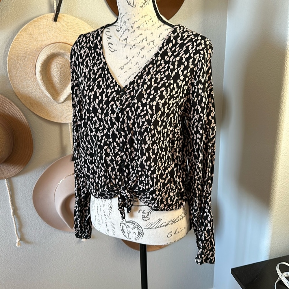 Cloth + Stone Long Sleevee Top